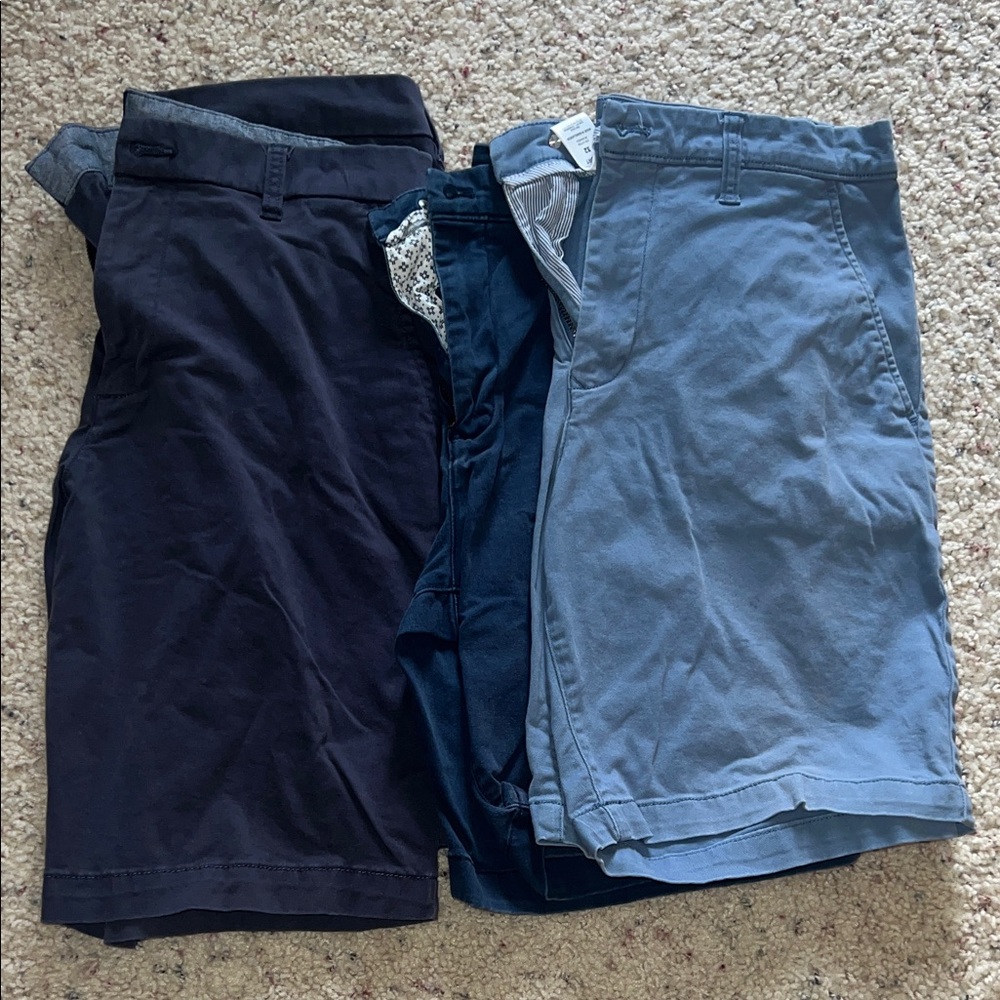 GAP and Members Mark 3 Pair Men's Flat Front Shorts Navy and Light Blue Size 32